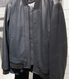 市场上装-皮衣-（实拍）时尚商务皮衣