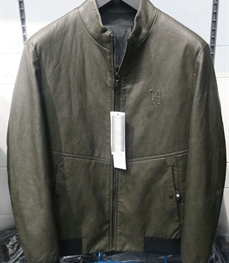 市场上装-皮衣-（实拍）时尚商务皮衣