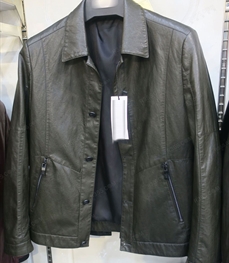 市场上装-皮衣-（实拍）时尚商务皮衣