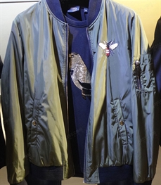 市场上装-夹克-（实拍）时尚商务夹克