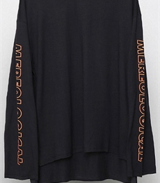 市场上装-T恤-时尚男装t恤