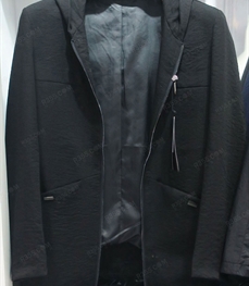 市场上装-大衣-（实拍）时尚商务大衣