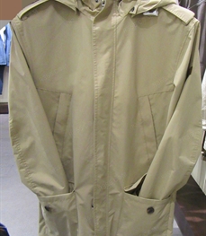 市场上装-大衣-（实拍）时尚商务大衣