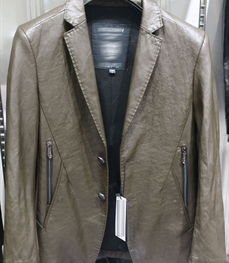 市场上装-皮衣-（实拍）时尚商务皮衣