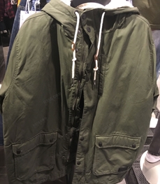 市场上装-大衣-（实拍）时尚商务大衣