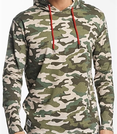 市场上装-T恤-时尚男装t恤