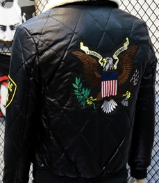 市场上装-皮衣-时尚男装皮衣