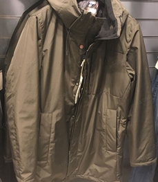 市场上装-大衣-（实拍）时尚商务大衣