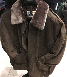 市场上装-皮衣-（实拍）时尚商务皮衣