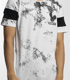 市场上装-T恤-时尚男装t恤