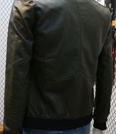 市场上装-皮衣-时尚男装皮衣