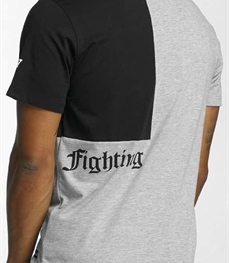 市场上装-T恤-时尚男装t恤