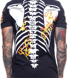 市场上装-T恤-时尚男装t恤