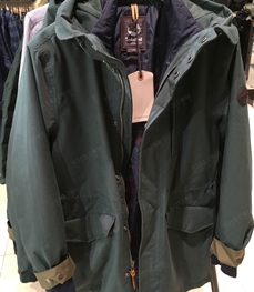 市场上装-大衣-（实拍）时尚商务大衣