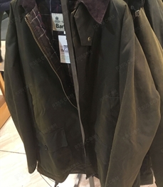 市场上装-大衣-（实拍）时尚商务大衣