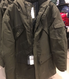 市场上装-棉衣/羽绒服-（实拍）时尚商务棉服