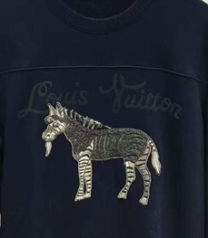 市场上装-卫衣-时尚男装卫衣