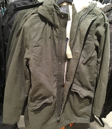 市场上装-大衣-（实拍）时尚商务大衣