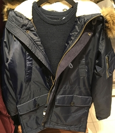 市场上装-大衣-（实拍）时尚商务大衣