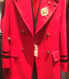 市场上装-大衣-（实拍）时尚商务大衣