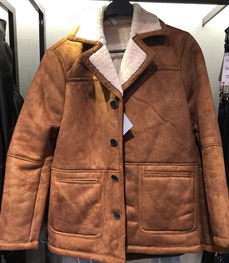 市场上装-皮衣-（实拍）时尚商务皮衣