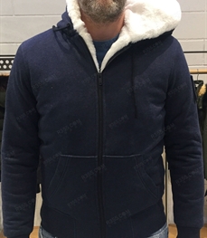 市场上装-卫衣-（实拍）休闲男装卫衣