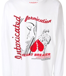 市场上装-T恤-休闲男装t恤