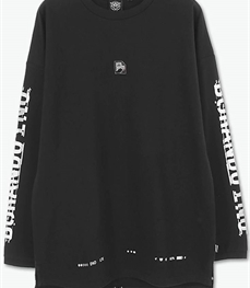 市场上装-T恤-休闲男装t恤