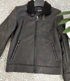 市场上装-皮衣-时尚男装皮衣