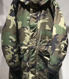 市场上装-中长外套-时尚男装中长外套