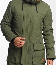 市场上装-中长外套-时尚男装中长外套