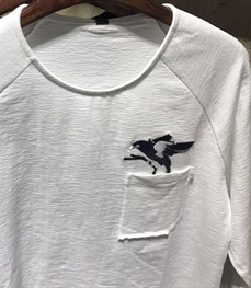 市场上装-T恤-时尚男装t恤