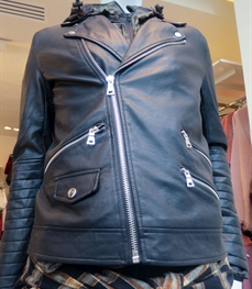 市场上装-皮衣-（实拍）休闲男装皮衣