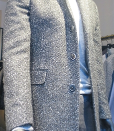 市场上装-大衣-（实拍）时尚商务大衣