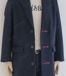 市场上装-大衣-（实拍）时尚商务大衣