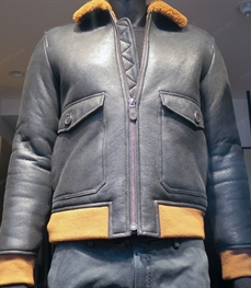 市场上装-皮衣-（实拍）时尚商务皮衣