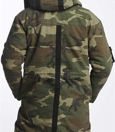 市场上装-中长外套-时尚男装中长外套