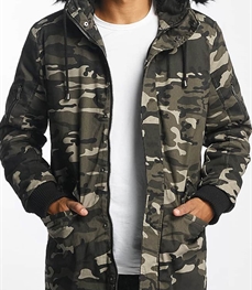 市场上装-中长外套-时尚男装中长外套