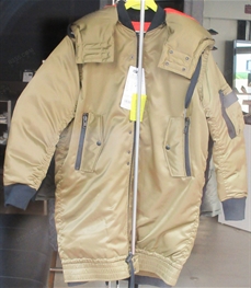 市场上装-中长外套-（实拍）休闲男装中长外套