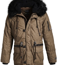 市场上装-中长外套-时尚男装中长外套