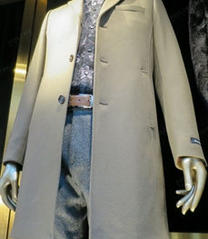 市场上装-大衣-（实拍）时尚商务大衣