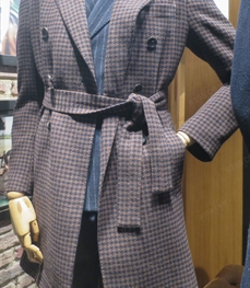 市场上装-大衣-（实拍）时尚商务大衣