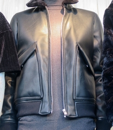 市场上装-皮衣-（实拍）时尚商务皮衣
