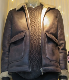 市场上装-皮衣-（实拍）时尚商务皮衣