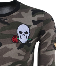 市场上装-T恤-时尚男装t恤