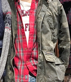 市场上装-中长外套-（实拍）休闲男装中长外套