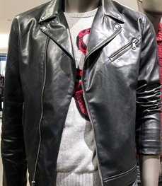 市场上装-皮衣-（实拍）时尚商务皮衣
