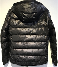 市场上装-棉衣/羽绒服-时尚男装棉服