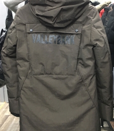 市场上装-中长外套-（实拍）时尚男装中长外套