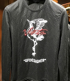 市场上装-T恤-时尚男装t恤